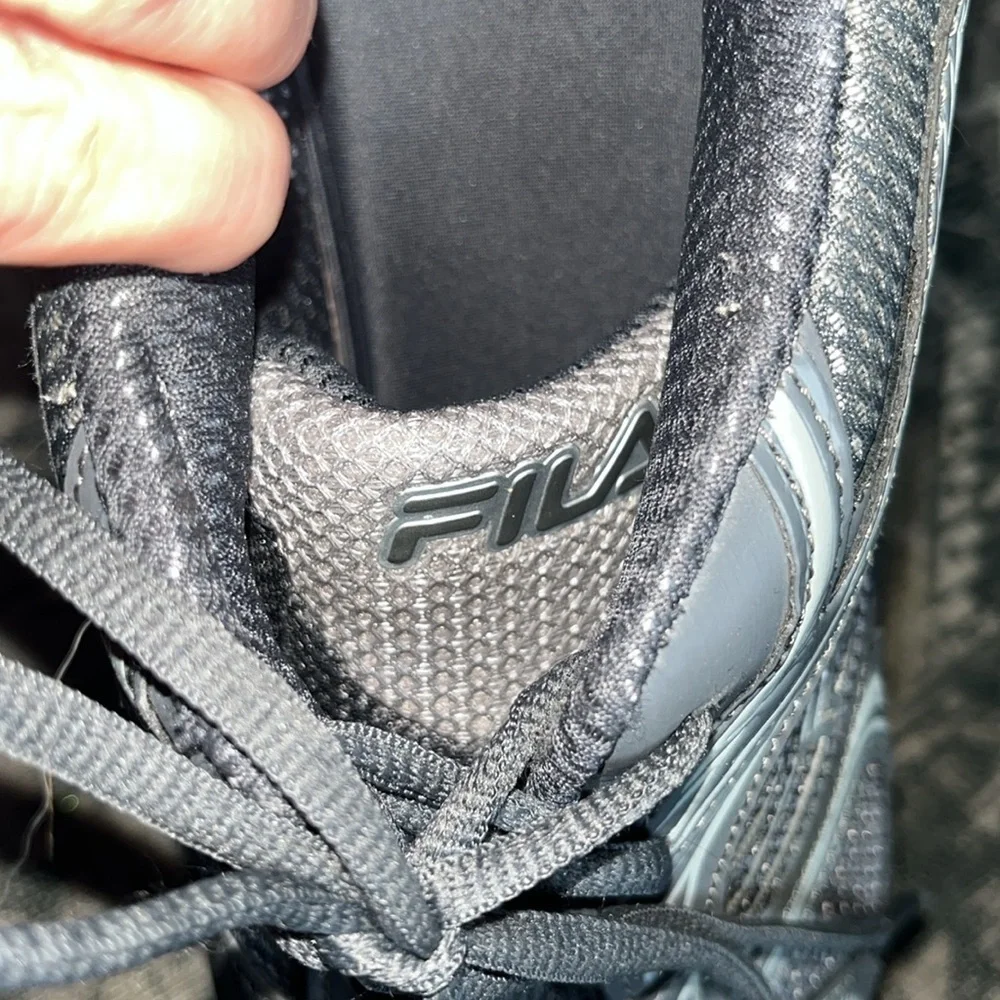 Fila Memory Reckoning 9 Women's Composite Toe Slip-Resistant Shoe size 11